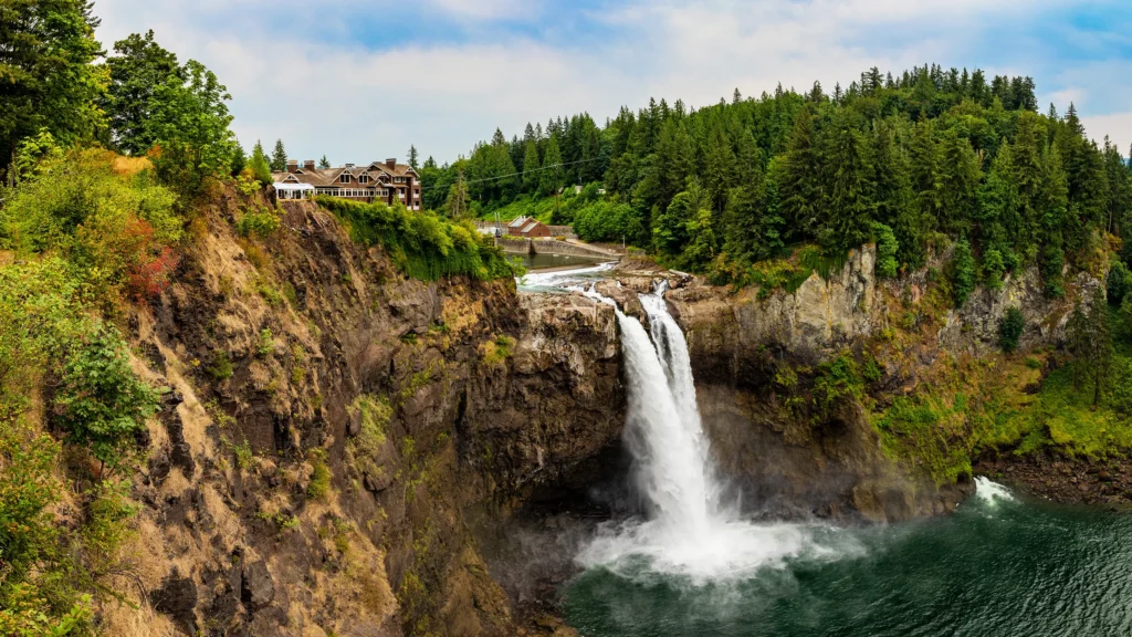  Snoqualmie Falls